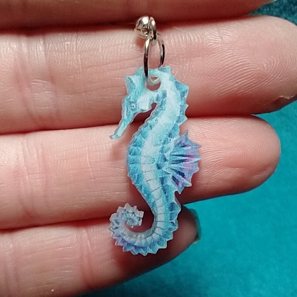 Cute wire dangle earrings seahorse pastel
